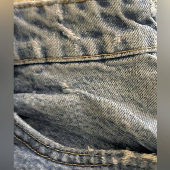 Sz(38)US 6 high rise Zara Women's Blue Denim Shorts - Picture 9 of 12